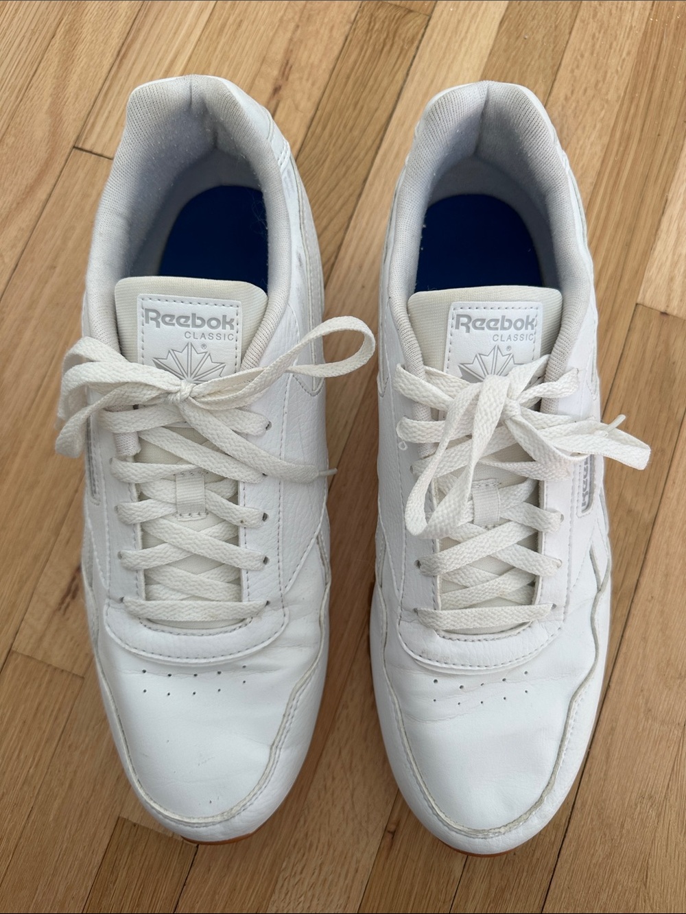 Reebok Women’s Size 11 White Leather Low-Profile Sneakers - Picture 2 of 8